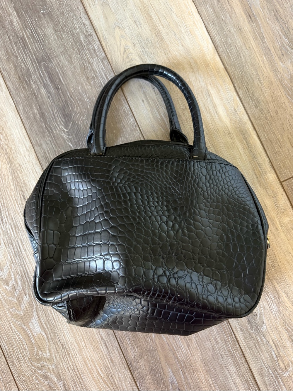 Jaclyn Smith Black Croc-Embossed Dome Satchel Handbag - Picture 3 of 8